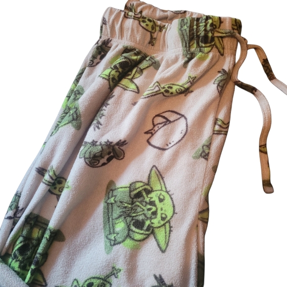 Star Wars 2 Piece Baby Yoda Pajama Set L - Picture 4 of 5